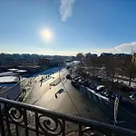 Style Avec Balcon Vue Gare Netflix * Arras
