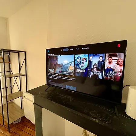 Style Avec Balcon Vue Gare Netflix * Arras